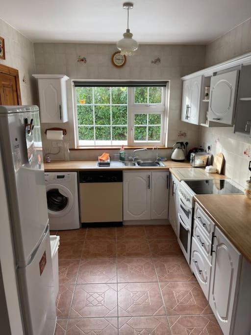 Sonas Seaside Apartment Galway Eksteriør bilde
